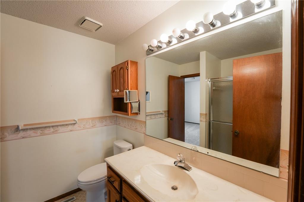 5209 S Megan Drive Property Photo 16
