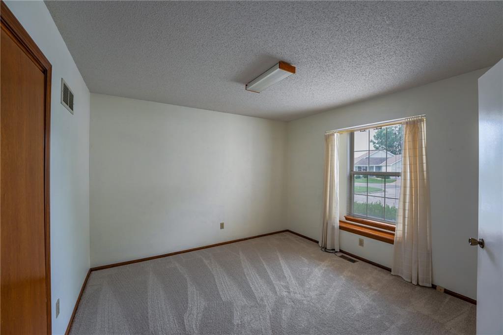 5209 S Megan Drive Property Photo 18