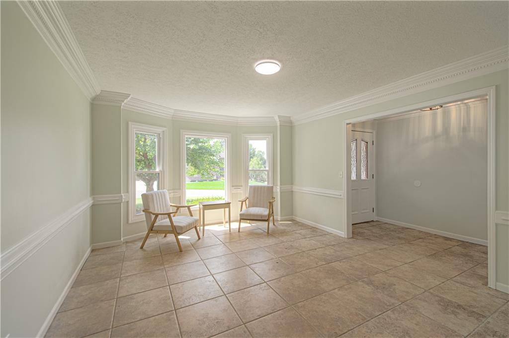 2452 Nw Valley View Drive Property Photo 6