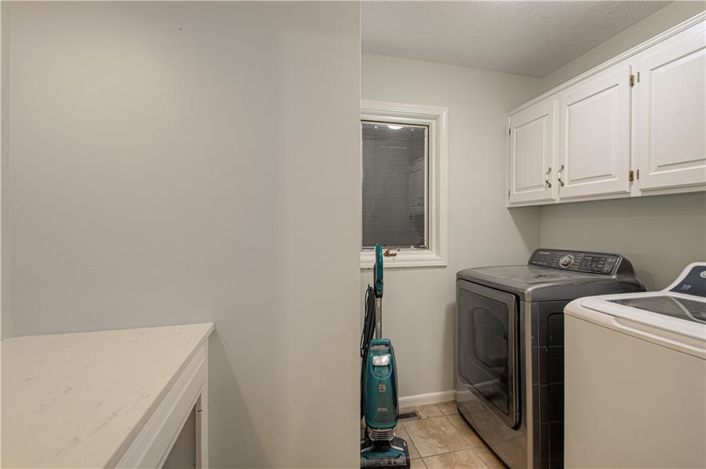 2452 Nw Valley View Drive Property Photo 14
