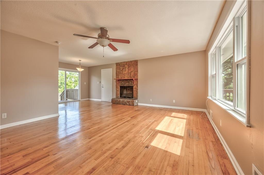5226 Garner Lane Property Photo 4