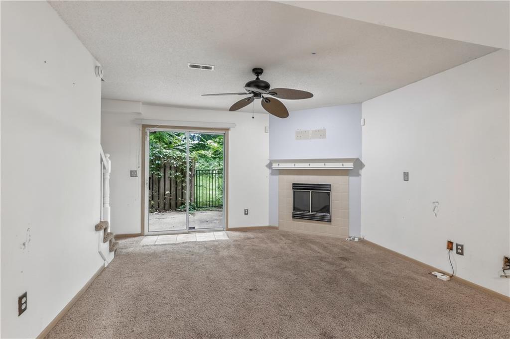15521 E 48th Street Property Photo 10