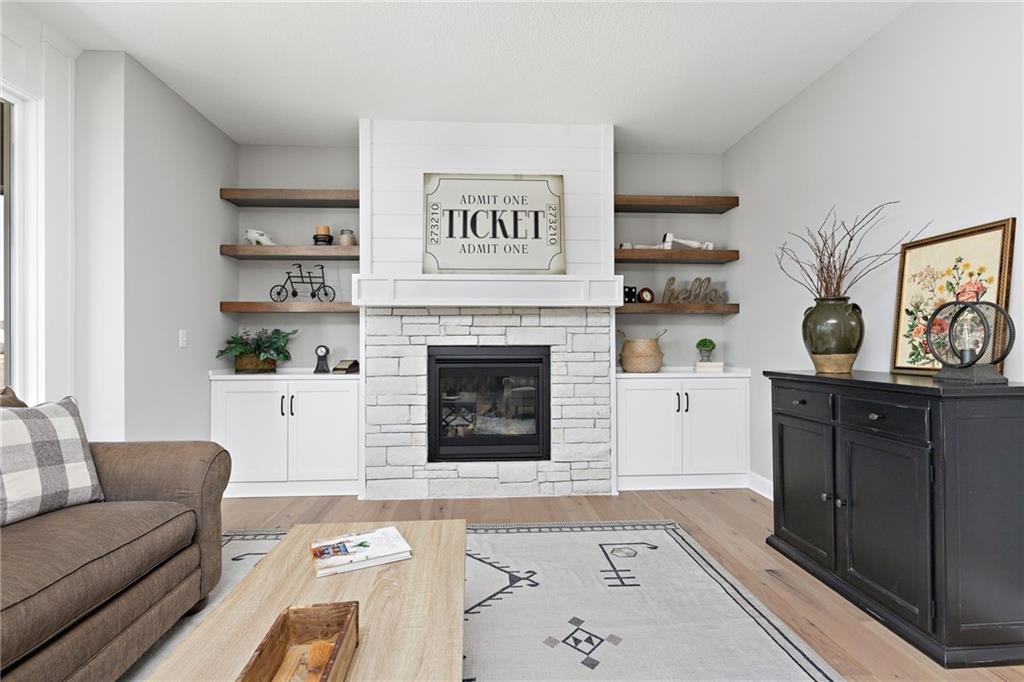 17446 W 169th Place Property Photo 10