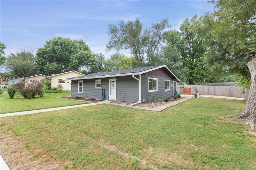 1333 E 19th Street Property Photo 3