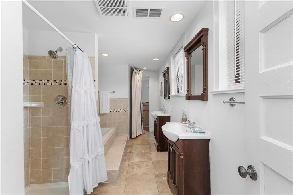 633 E Armour Boulevard Property Photo 33