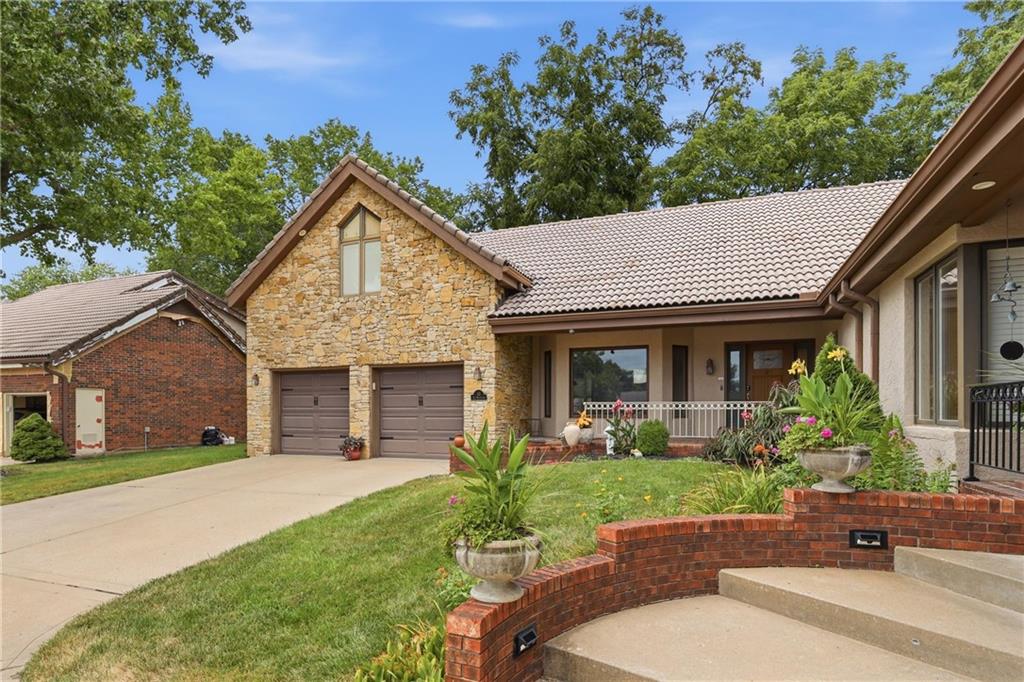 10 The Woodlands N/a Property Photo 1