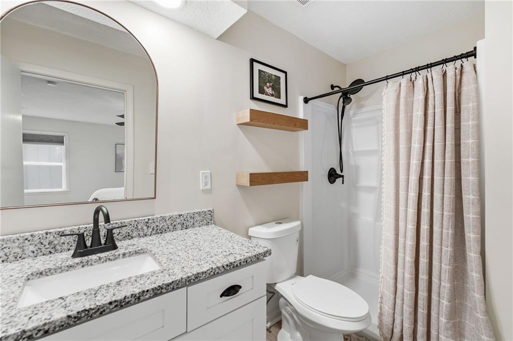 604 E Northview Street Property Photo 15