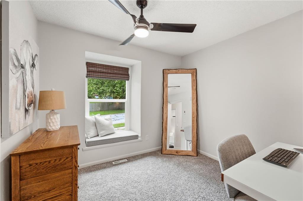 604 E Northview Street Property Photo 17