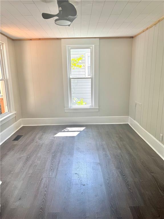 1612 N Elm Street Property Photo 9