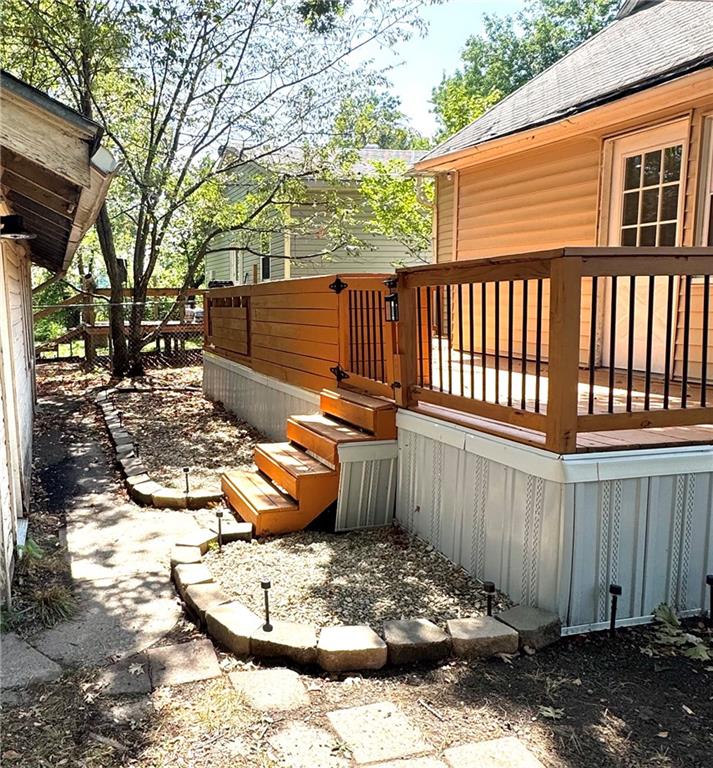 1612 N Elm Street Property Photo 18