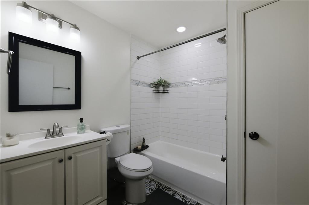 9209 E 87th Street Property Photo 14