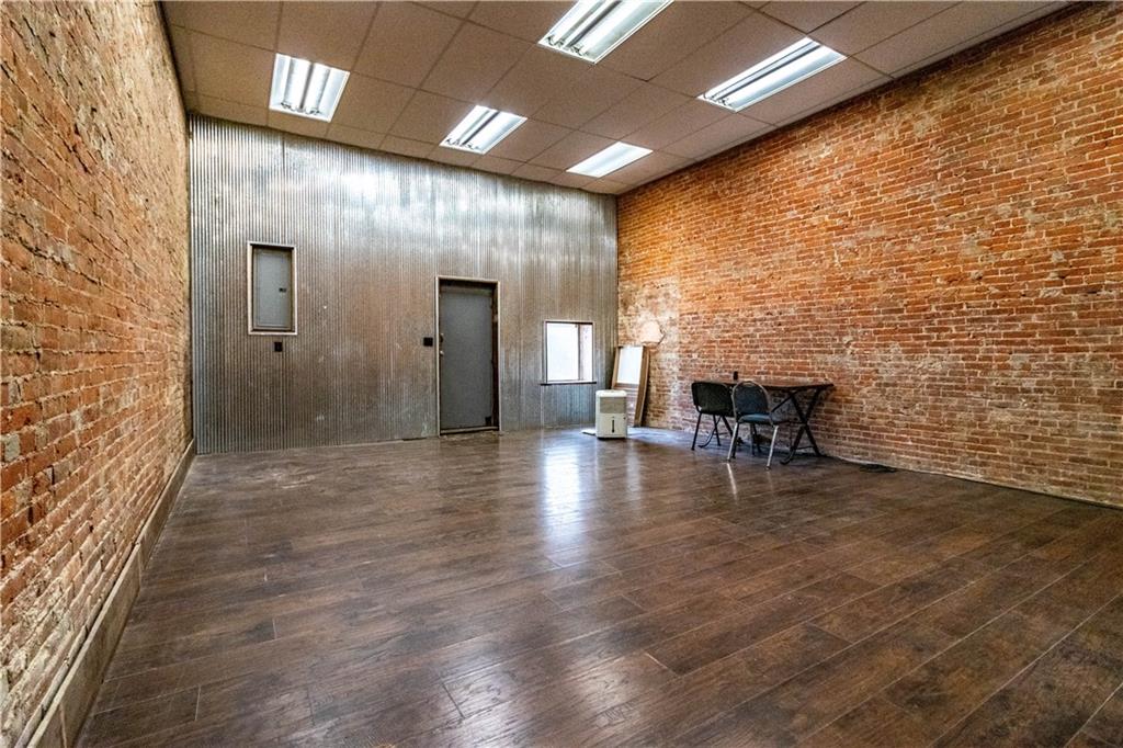 109 S Main Street Property Photo 13