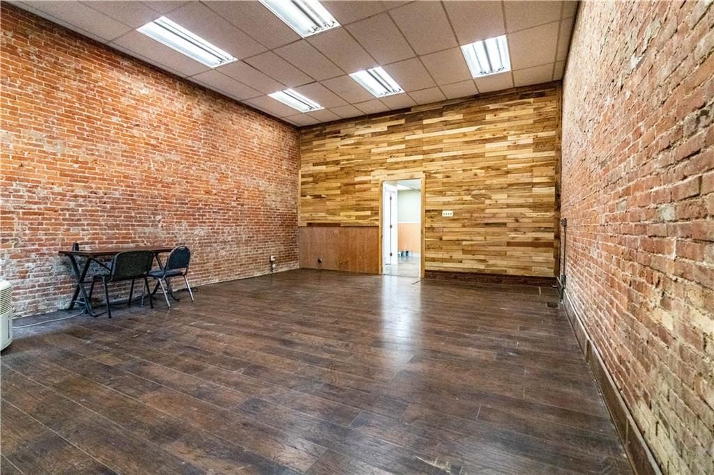 109 S Main Street Property Photo 14