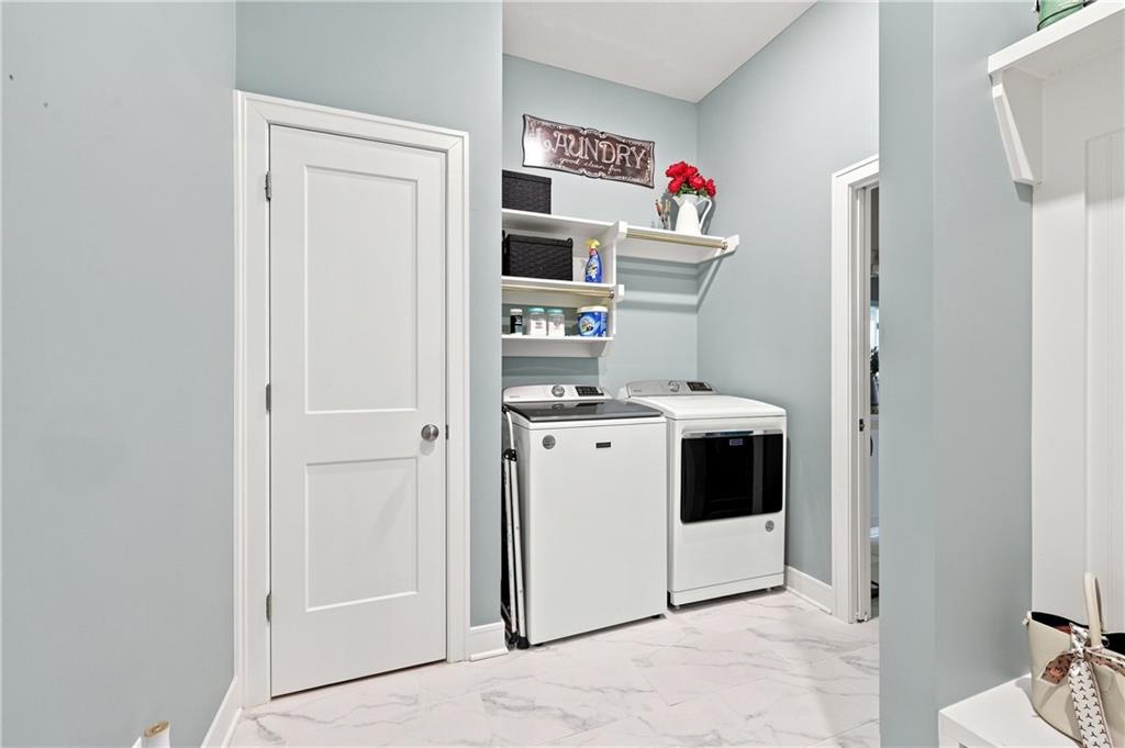 1122 Sw Cheshire Drive Property Photo 17
