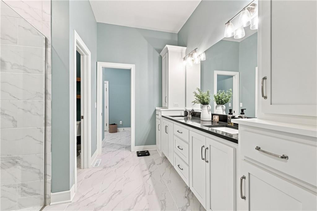 1122 Sw Cheshire Drive Property Photo 21