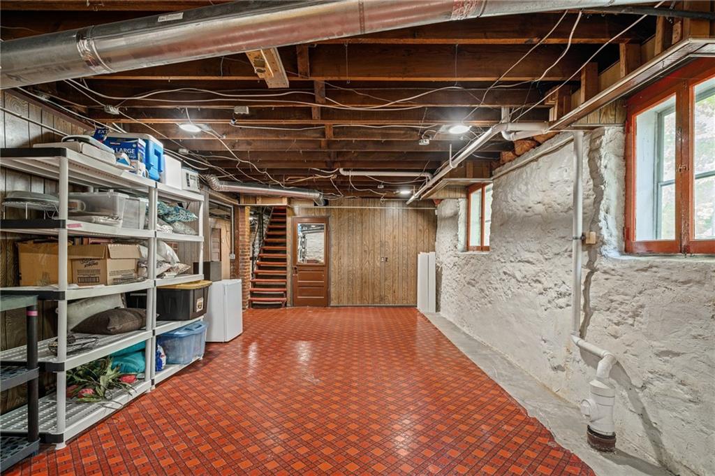 949 W 33rd Terrace Property Photo 48