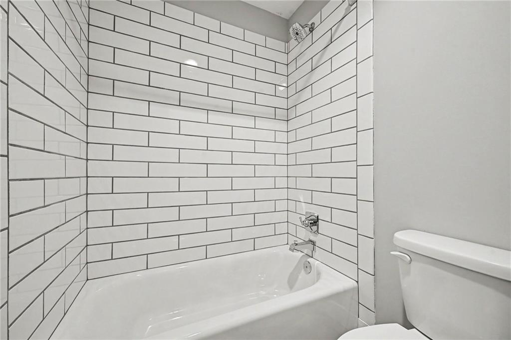 9543 N Kentucky Avenue Property Photo 29