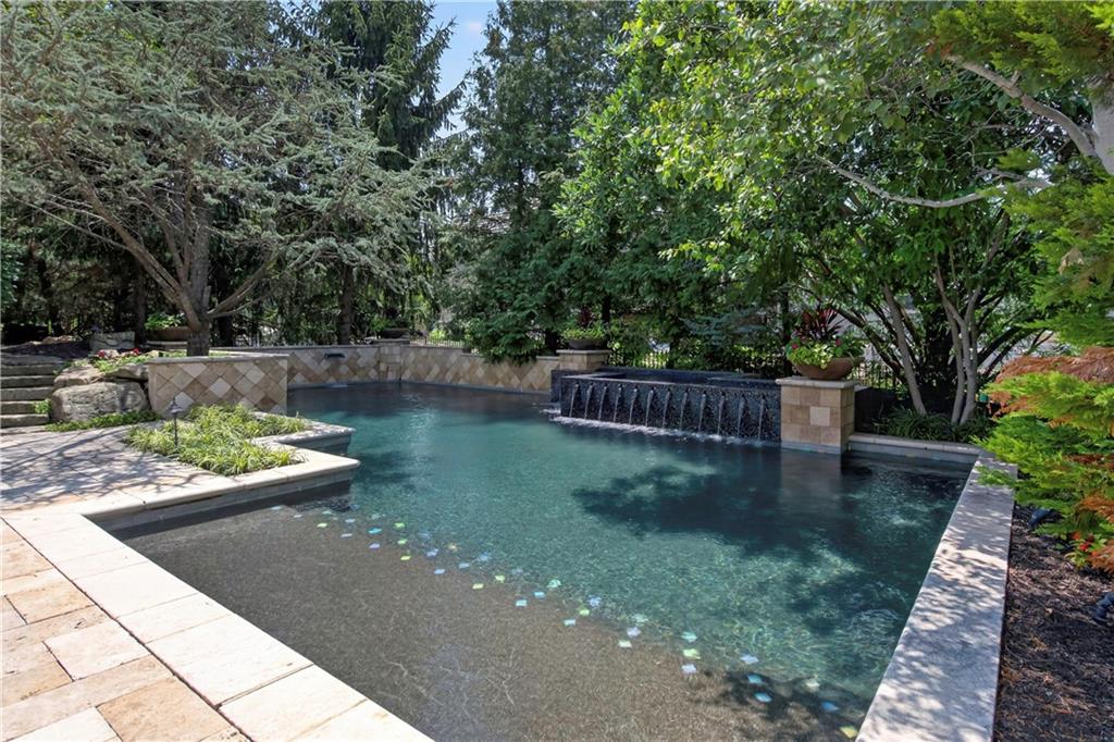 13908 Howe Drive Property Photo 4