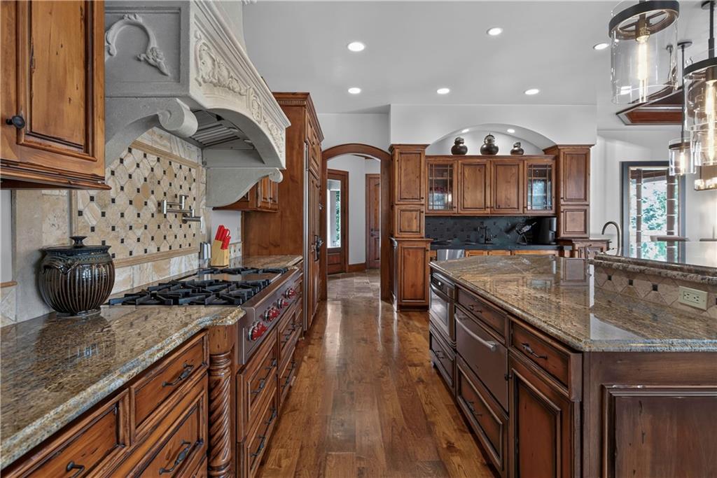 13908 Howe Drive Property Photo 18