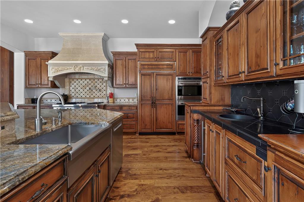 13908 Howe Drive Property Photo 21