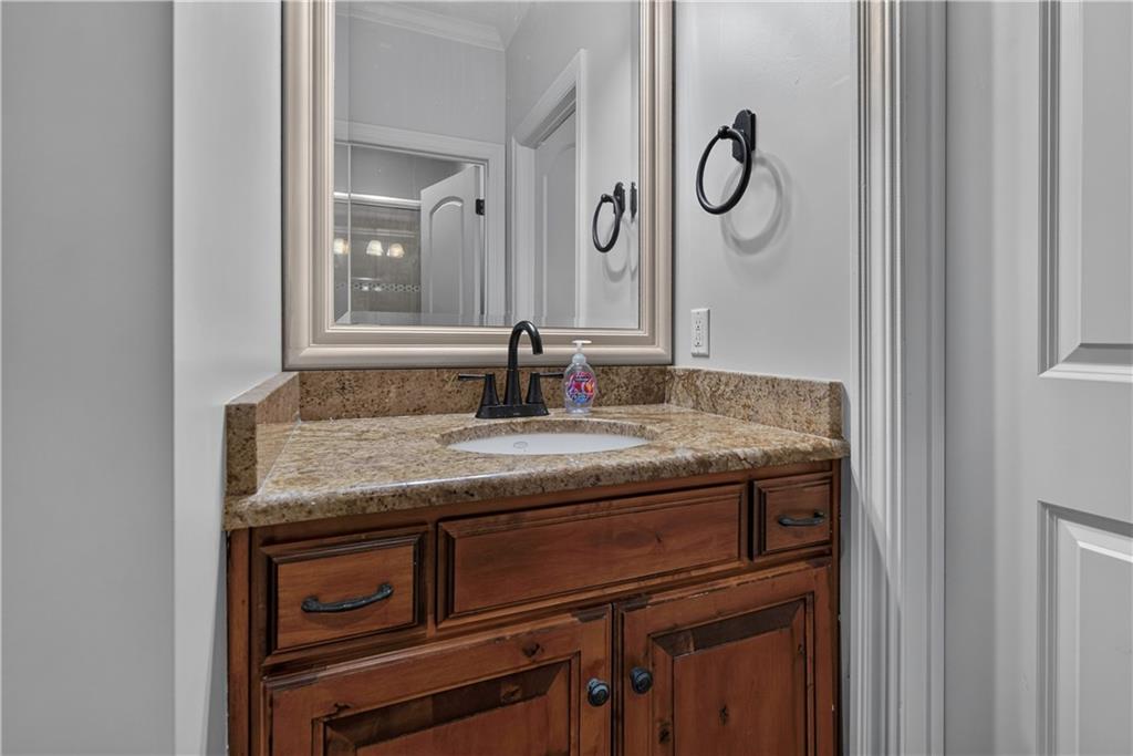 13908 Howe Drive Property Photo 43