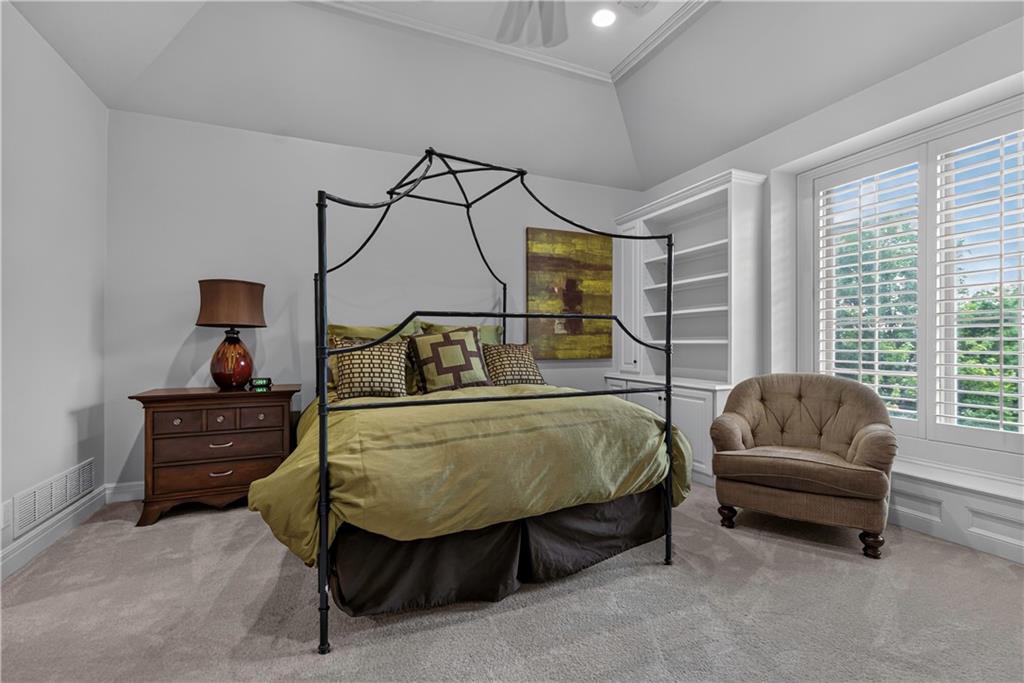 13908 Howe Drive Property Photo 44