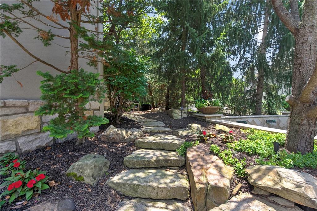 13908 Howe Drive Property Photo 67