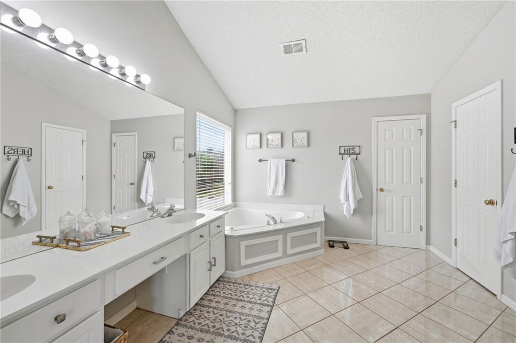9317 N Charlotte Court Property Photo 33