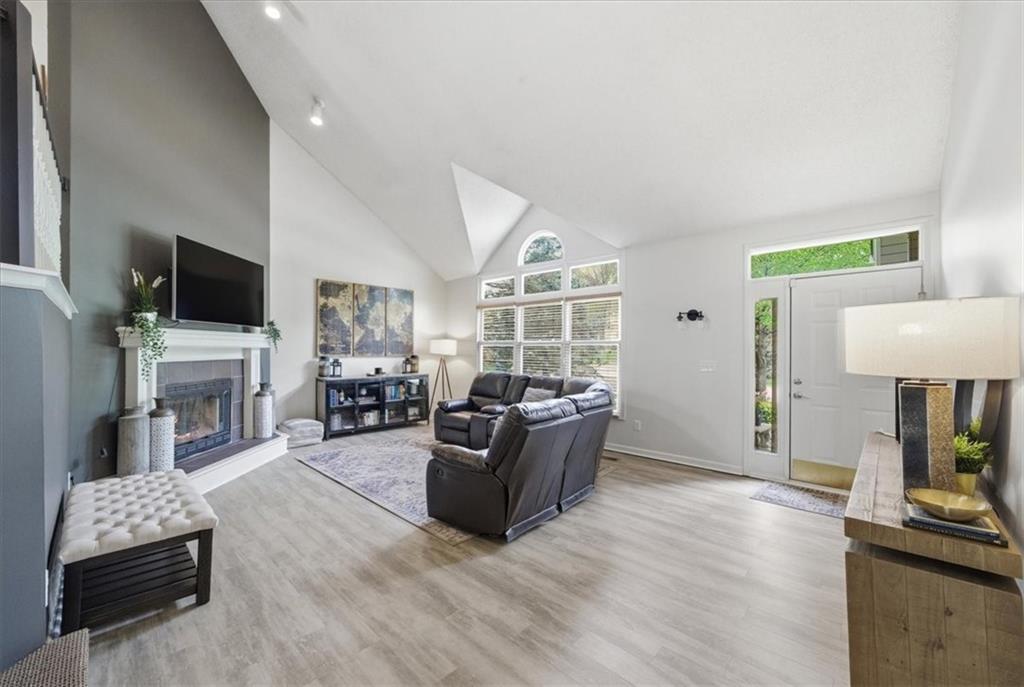 12502 S Alcan Circle Property Photo 6
