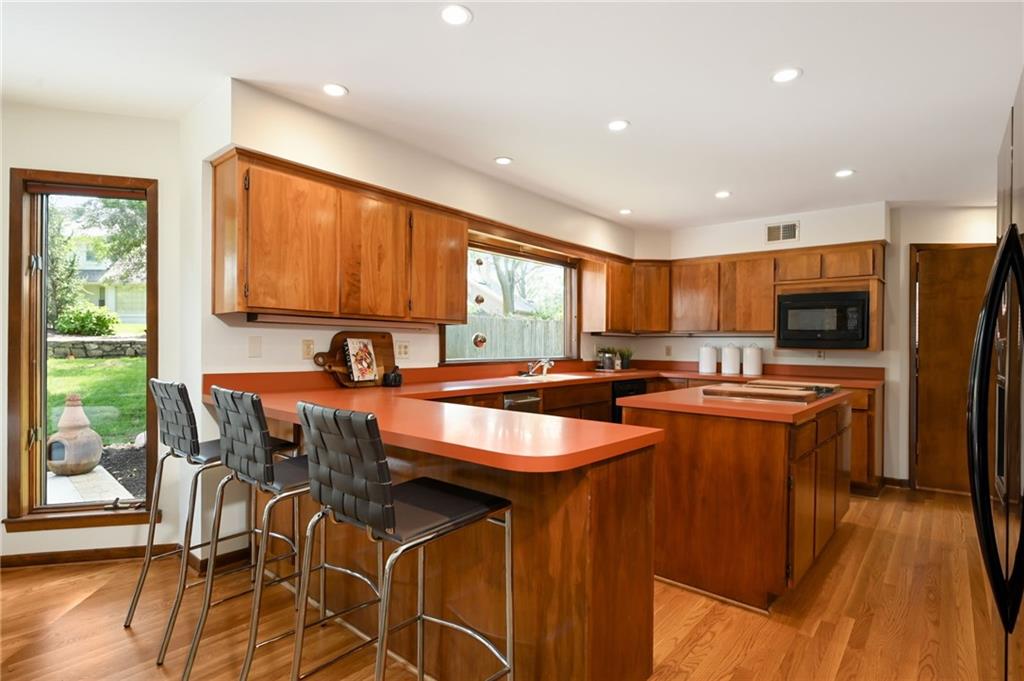 9964 Hemlock Drive Property Photo 11