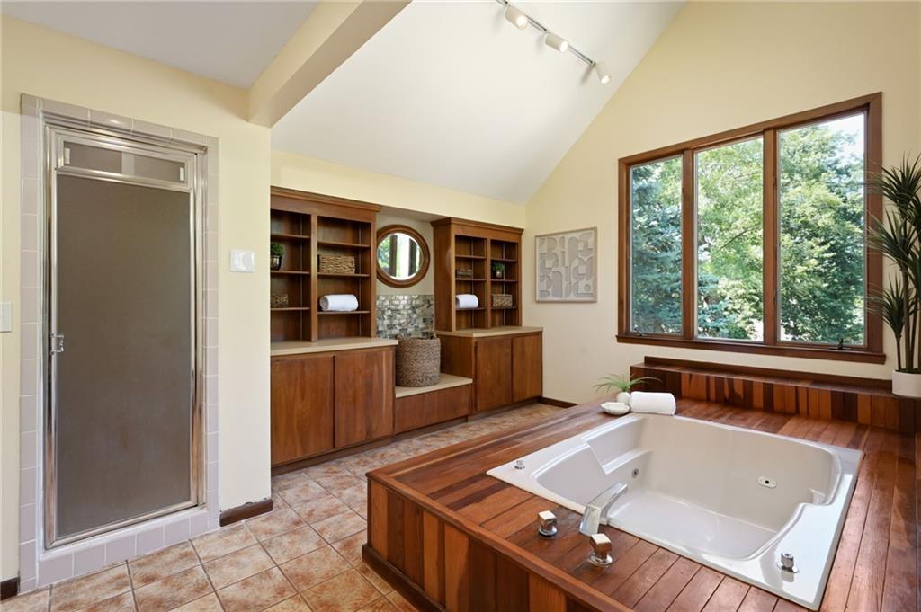 9964 Hemlock Drive Property Photo 17