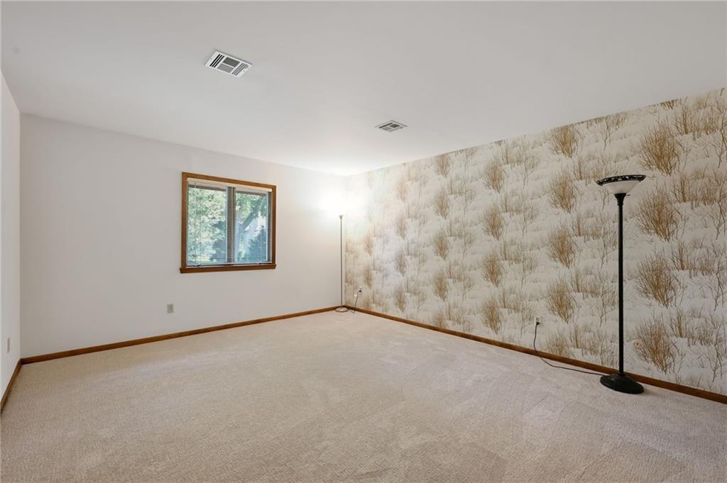 9964 Hemlock Drive Property Photo 26