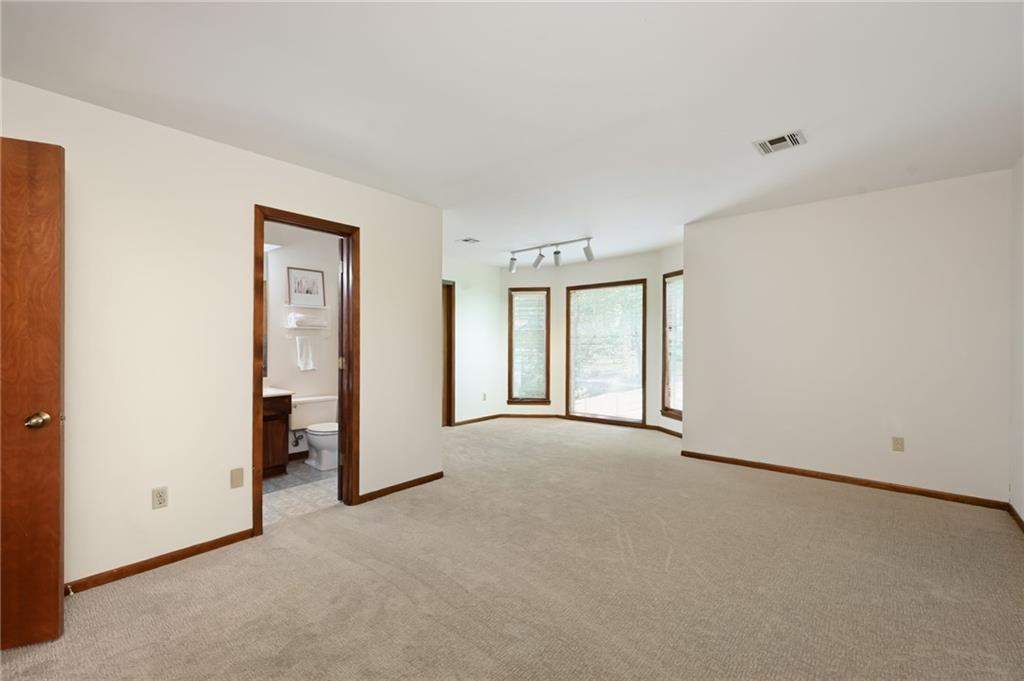 9964 Hemlock Drive Property Photo 28