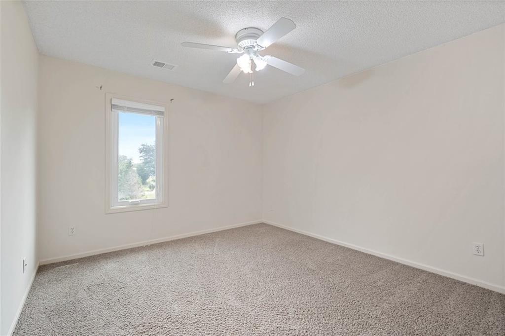 8618 W 127th Terrace Property Photo 15