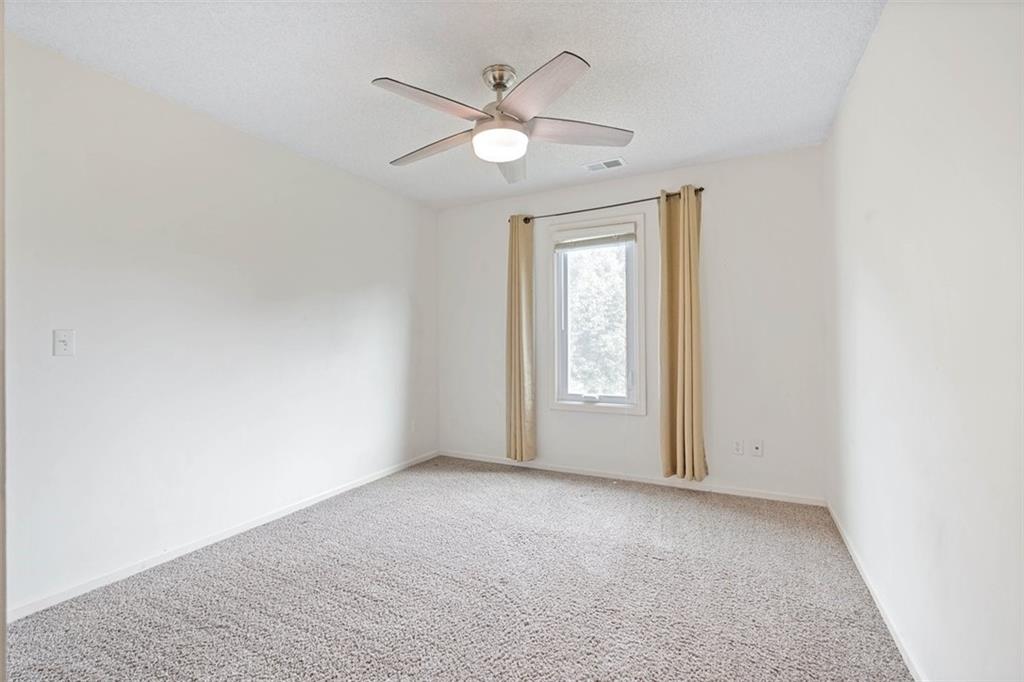 8618 W 127th Terrace Property Photo 17