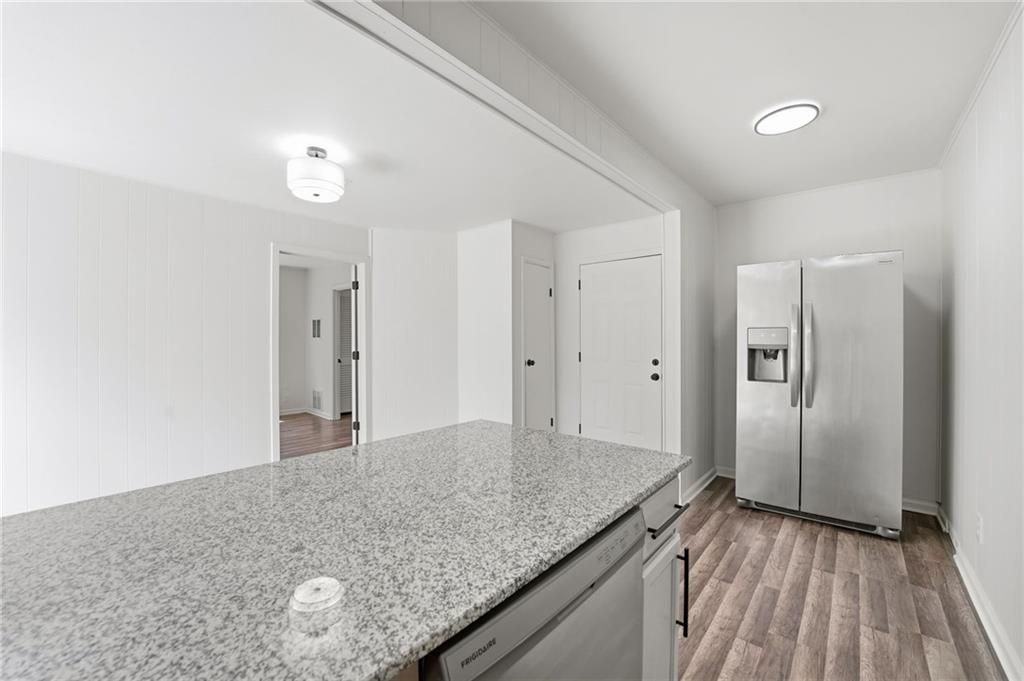 711 W 84th Street Property Photo 15