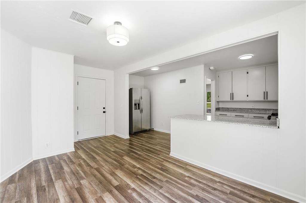 711 W 84th Street Property Photo 19