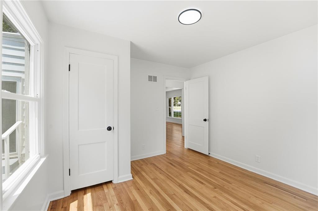 711 W 84th Street Property Photo 28