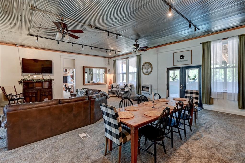 402 Rulo Street Property Photo 13