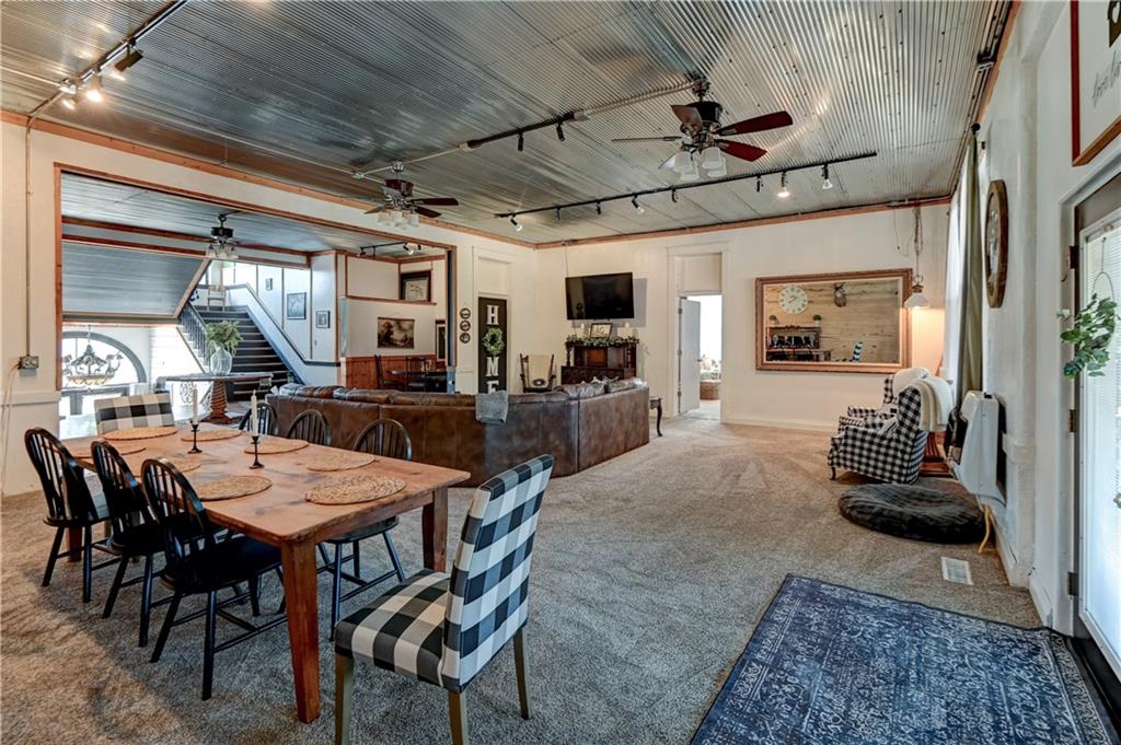402 Rulo Street Property Photo 14