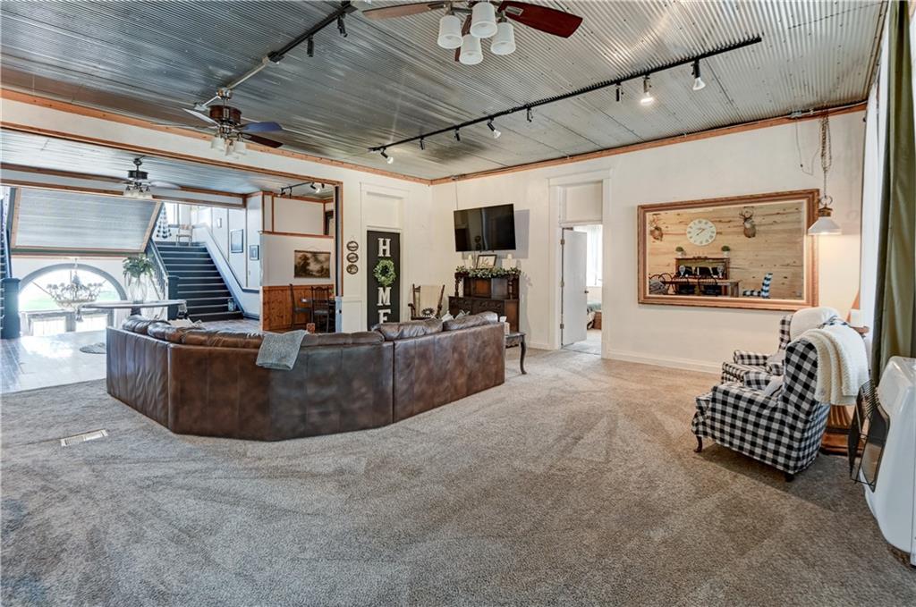 402 Rulo Street Property Photo 16