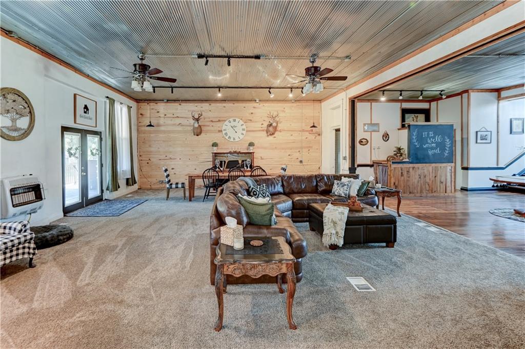 402 Rulo Street Property Photo 19