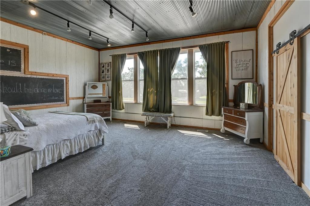402 Rulo Street Property Photo 31