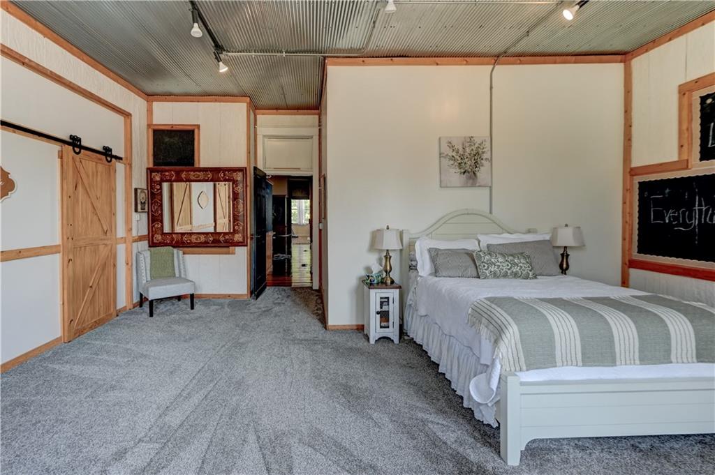 402 Rulo Street Property Photo 33