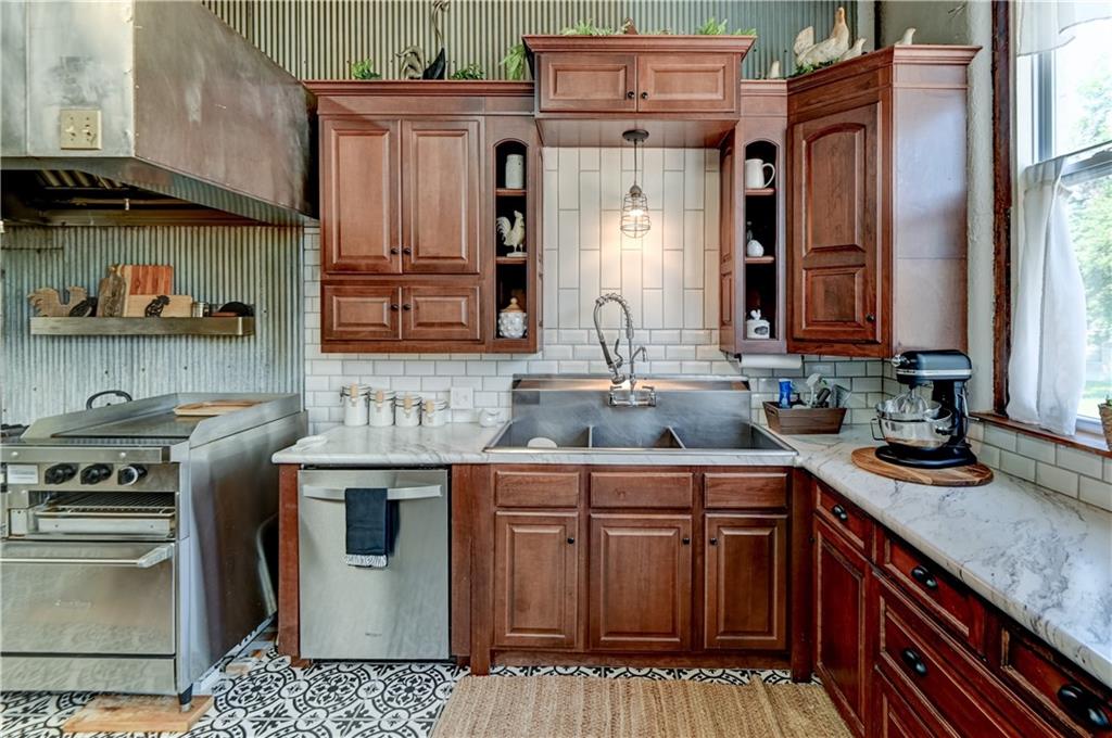 402 Rulo Street Property Photo 44