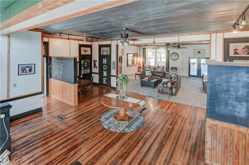 402 Rulo Street Property Photo 72