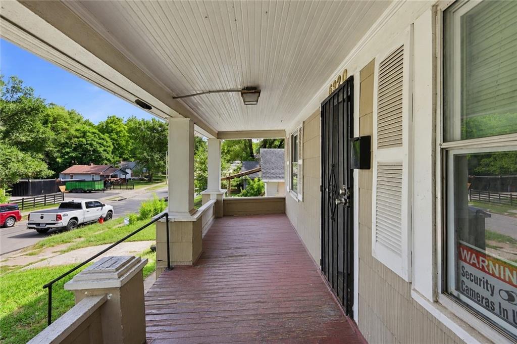 6920 S Benton Avenue Property Photo 3