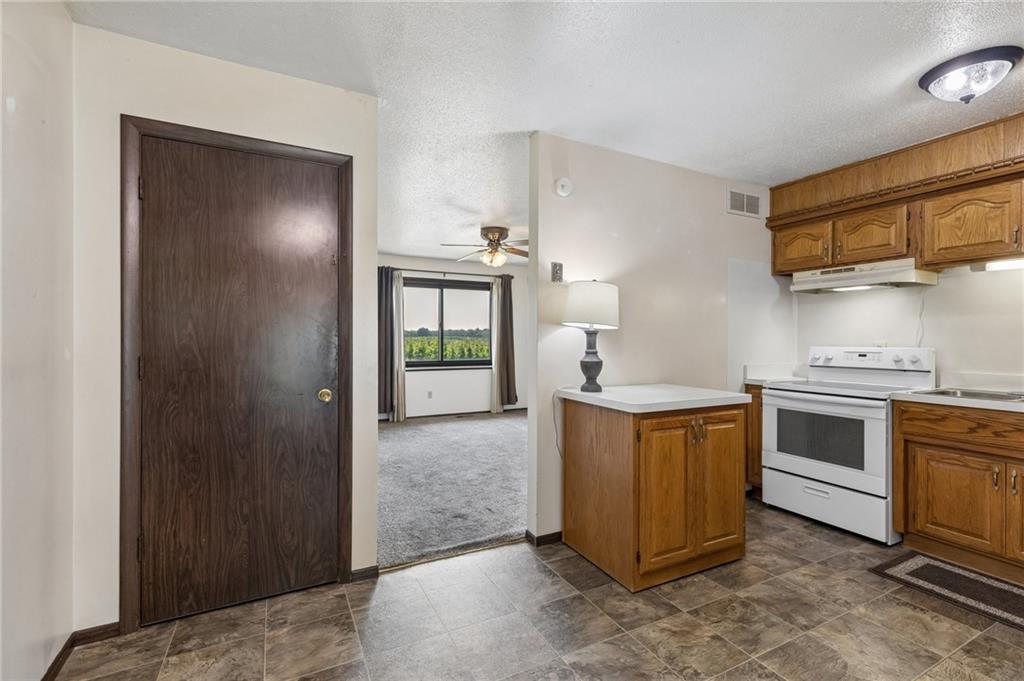 17914 N Whitney Road Property Photo 8
