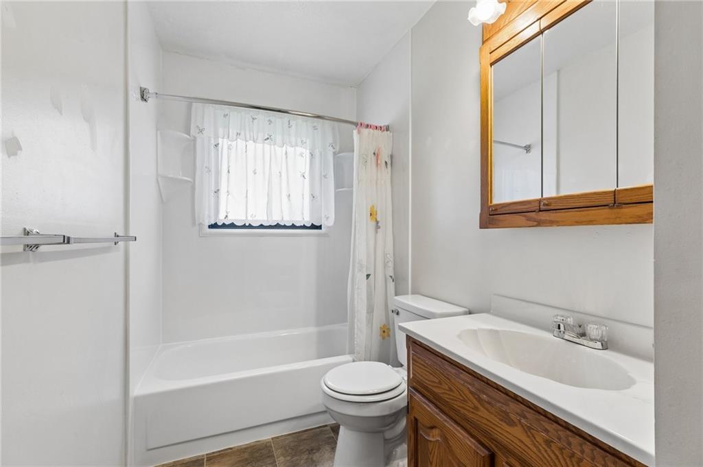 17914 N Whitney Road Property Photo 16