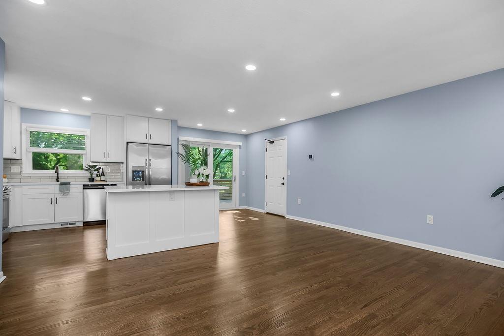 7733 Mission Road Property Photo 6